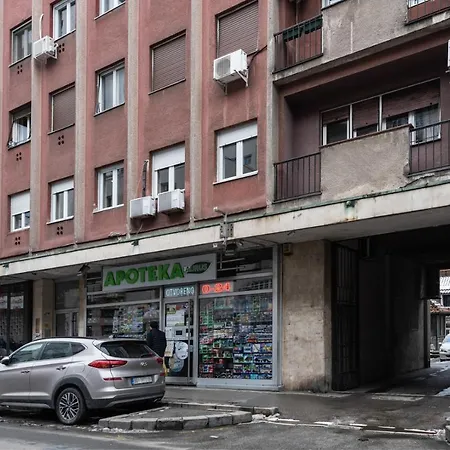 Vracar Belgrade, St Sava Church Park ベオグラード