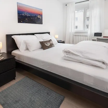 Apartamento Vracar Belgrade, St Sava Church Park